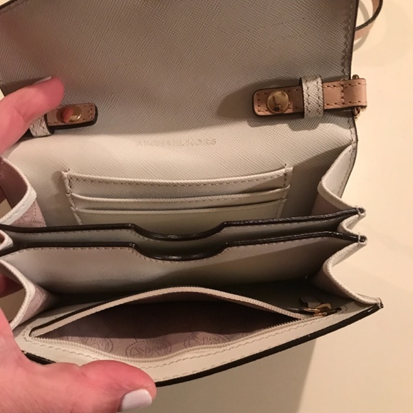 Michael kors clutch - Picture 5 of 5